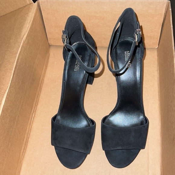 Michael Kors Leela ankle strap block heels black sandals Sz 11 - Picture 12 of 14